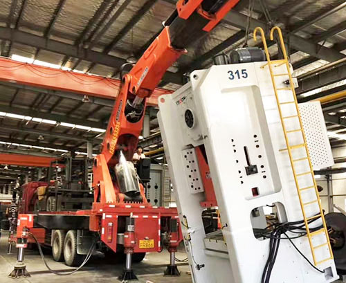 高邑县提升工作效率，选择优质折臂吊租赁服务