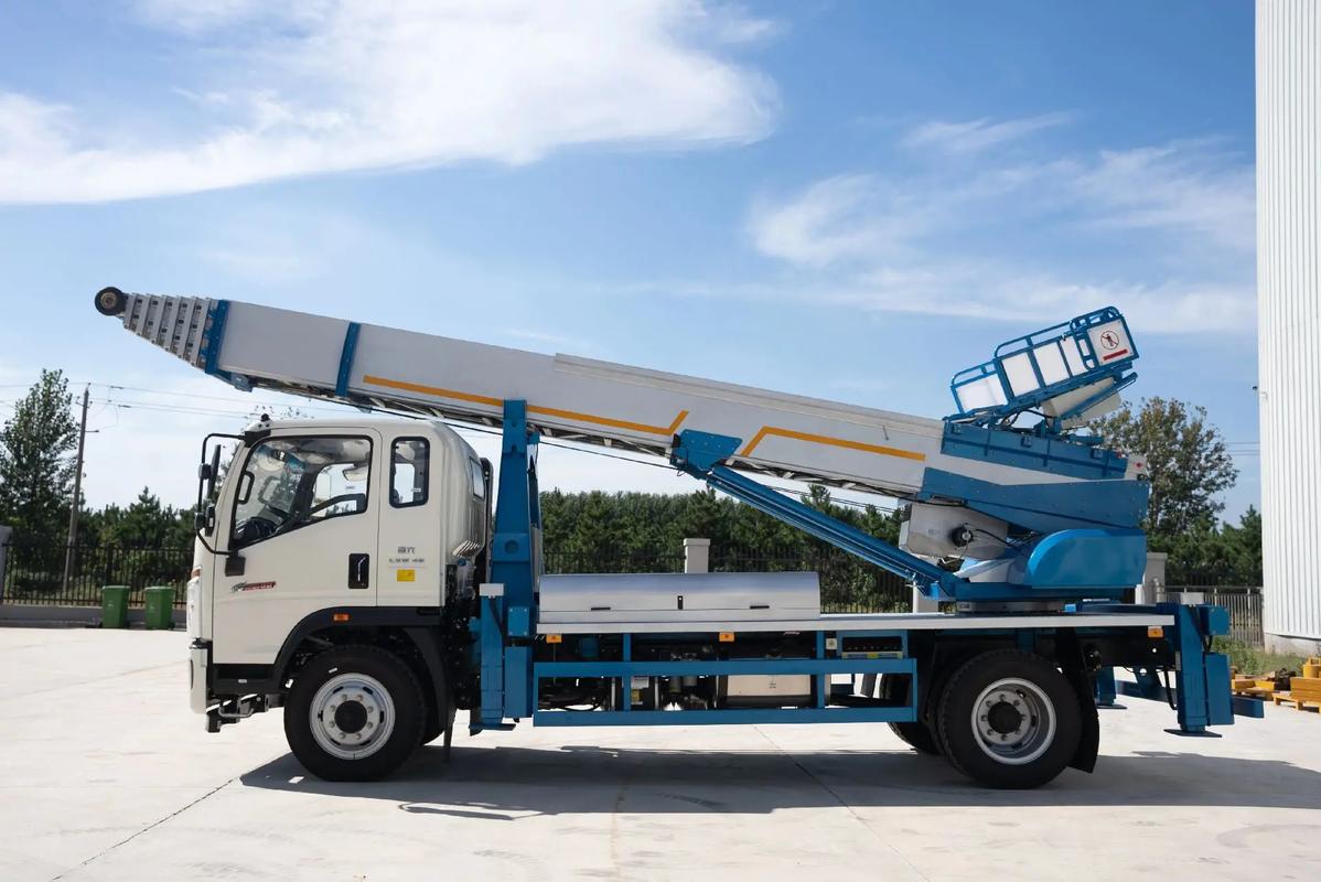 高邑县云梯上料车租赁费用