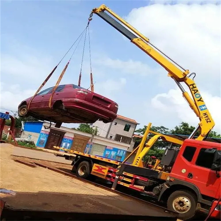 高邑县吊车吊汽车的正确方法